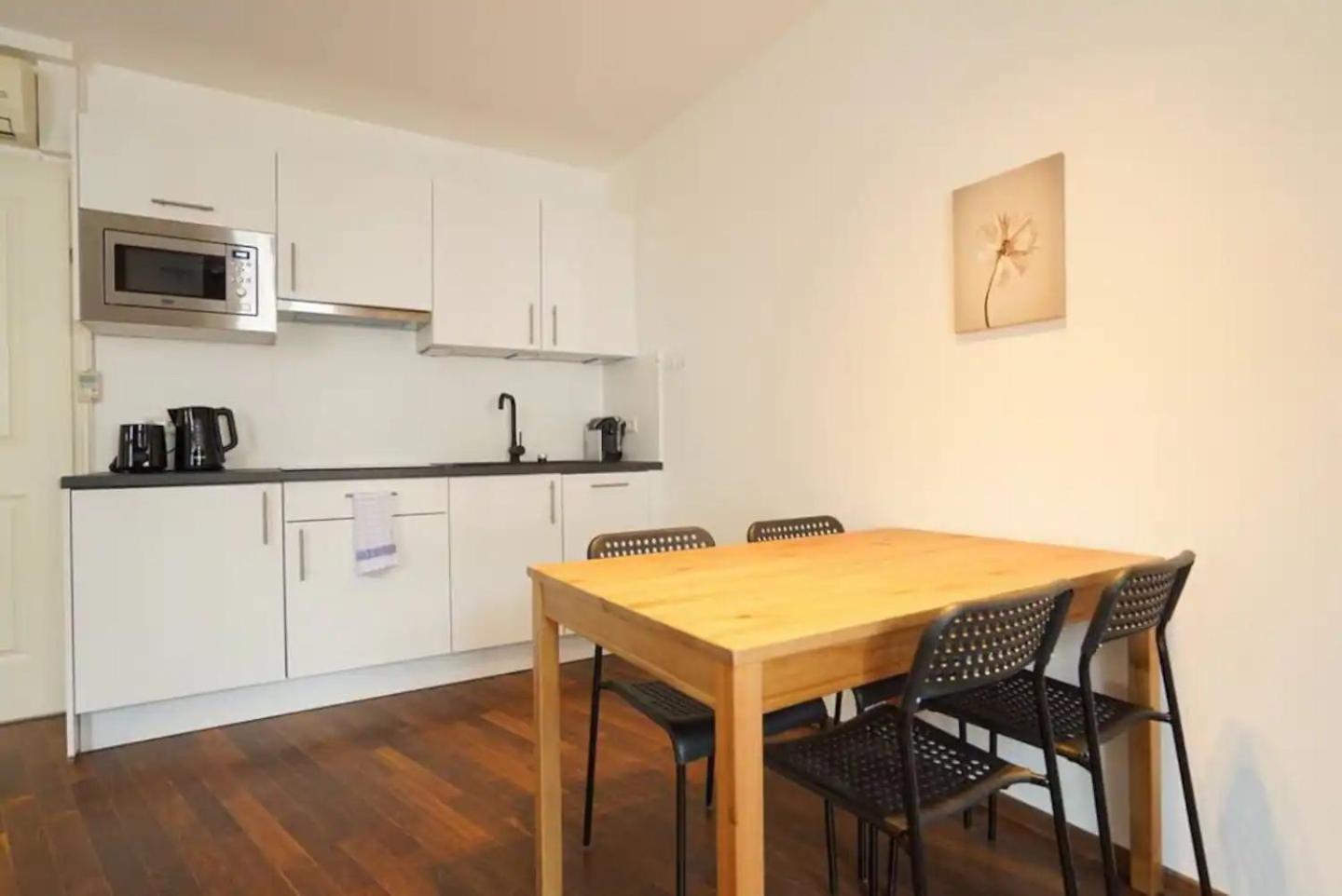 Authentic Austrian Flat In The South Of Vienna Daire Modling Dış mekan fotoğraf