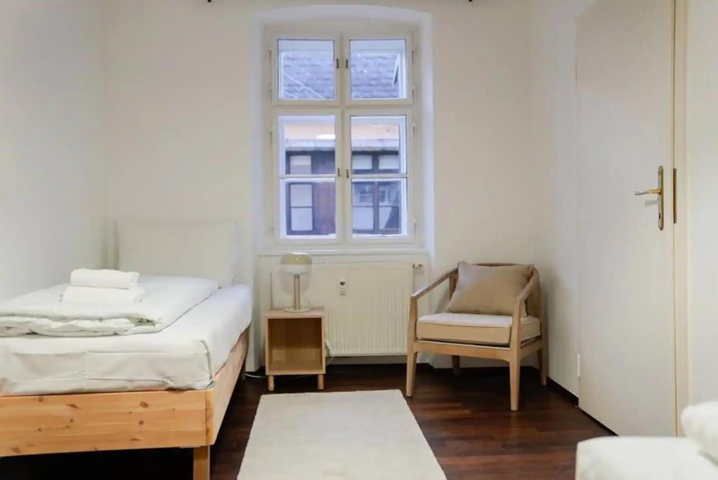 Authentic Austrian Flat In The South Of Vienna Daire Modling Dış mekan fotoğraf