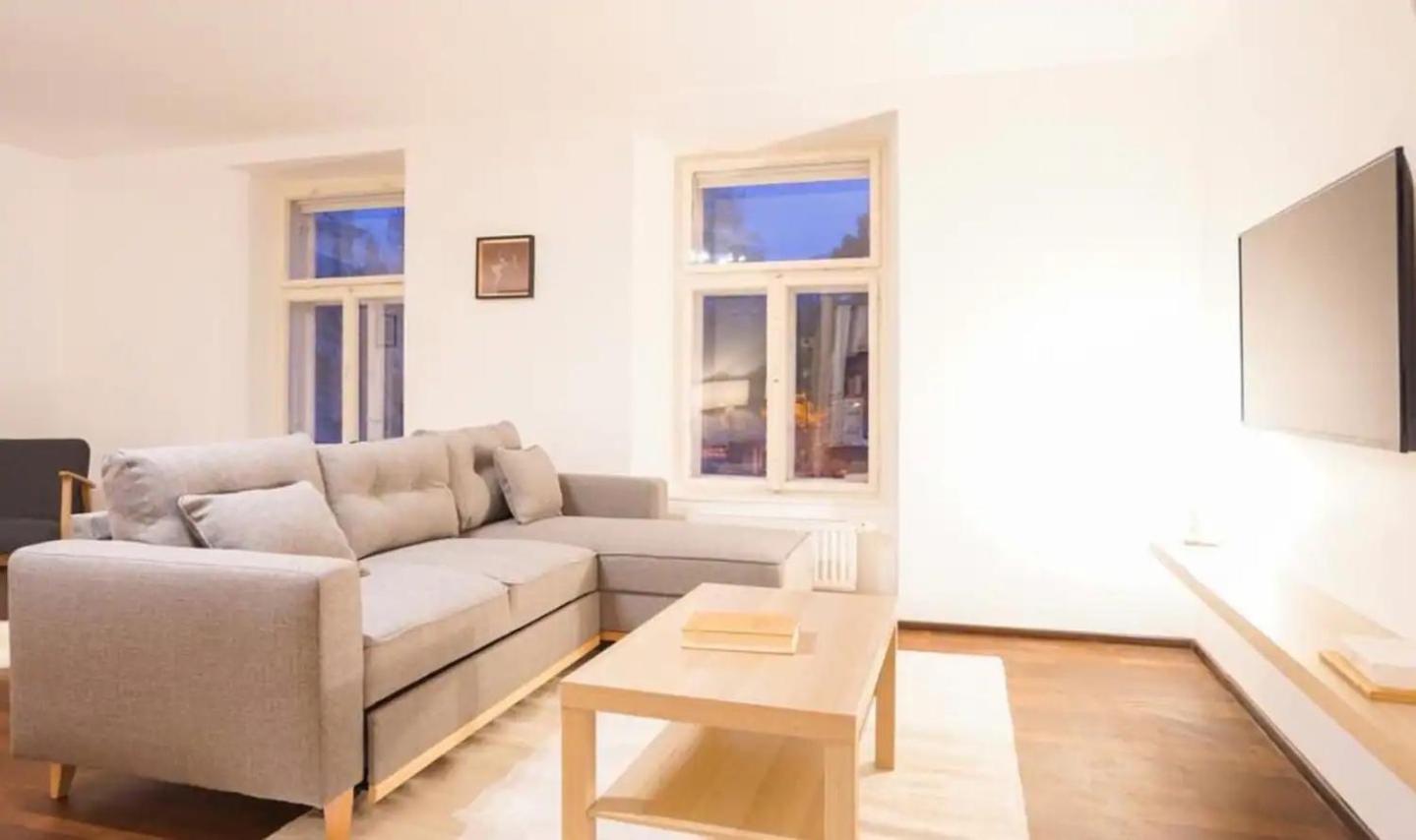Authentic Austrian Flat In The South Of Vienna Daire Modling Dış mekan fotoğraf