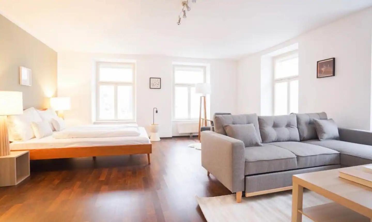 Authentic Austrian Flat In The South Of Vienna Daire Modling Dış mekan fotoğraf