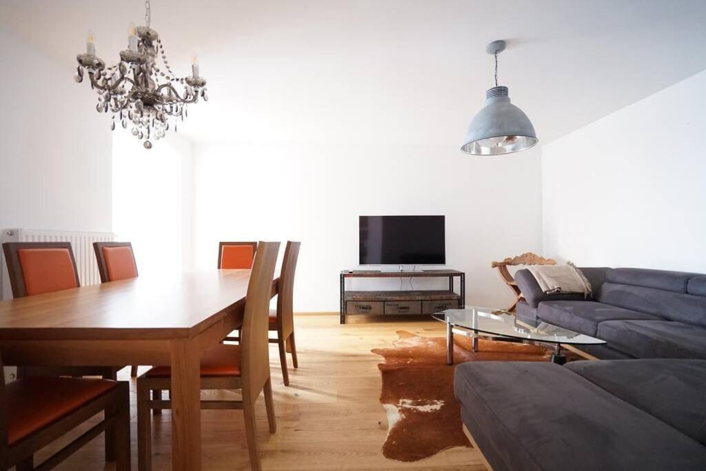 Authentic Austrian Flat In The South Of Vienna Daire Modling Dış mekan fotoğraf
