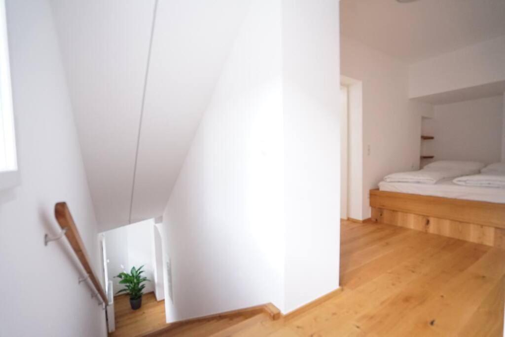 Authentic Austrian Flat In The South Of Vienna Daire Modling Dış mekan fotoğraf
