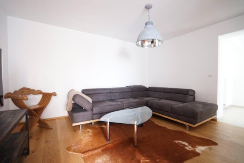 Authentic Austrian Flat In The South Of Vienna Daire Modling Dış mekan fotoğraf