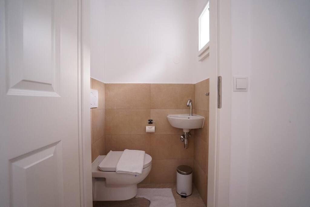 Authentic Austrian Flat In The South Of Vienna Daire Modling Dış mekan fotoğraf
